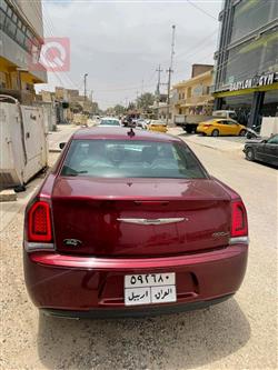 کرایسلەر 300
